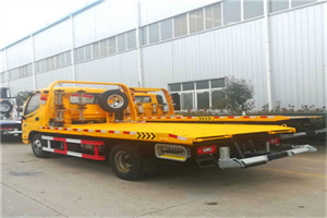 巴马附近拖车救援搭电